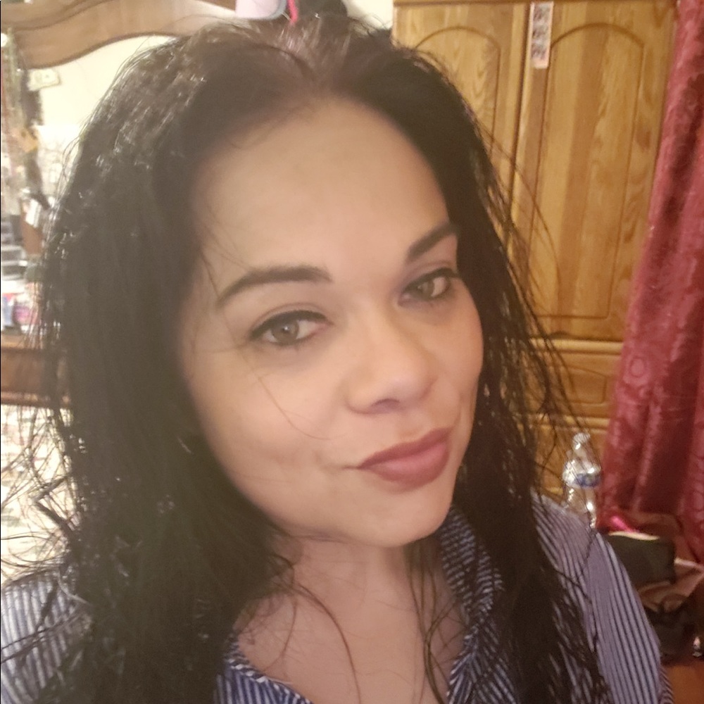 Meet your Posher, Angelica